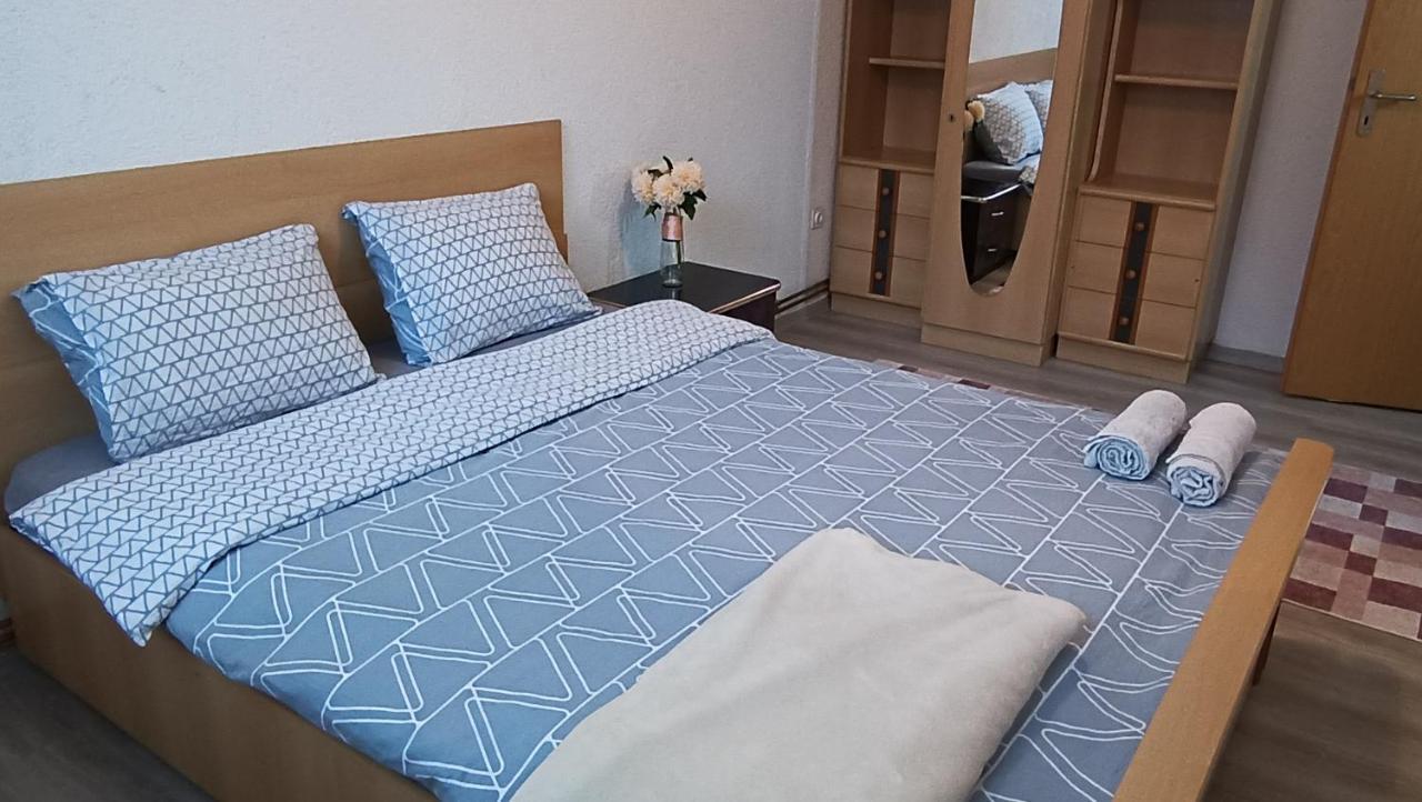 City Park Apartments พริสตีนา ภายนอก รูปภาพ